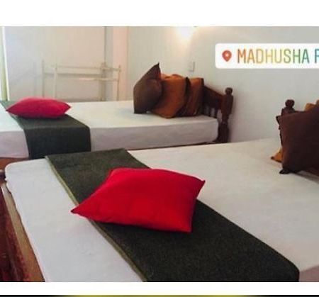 Madhusha Rest Hotel Maskeliya Exterior photo